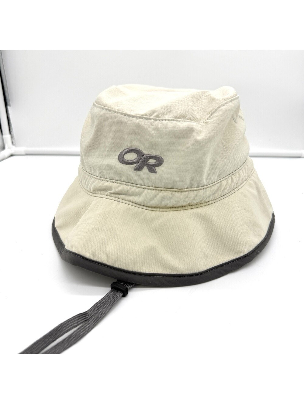 Outdoor Research OR Grey Sun Bucket Hat Wide Brim Chin Strap Size Large Gorpcore